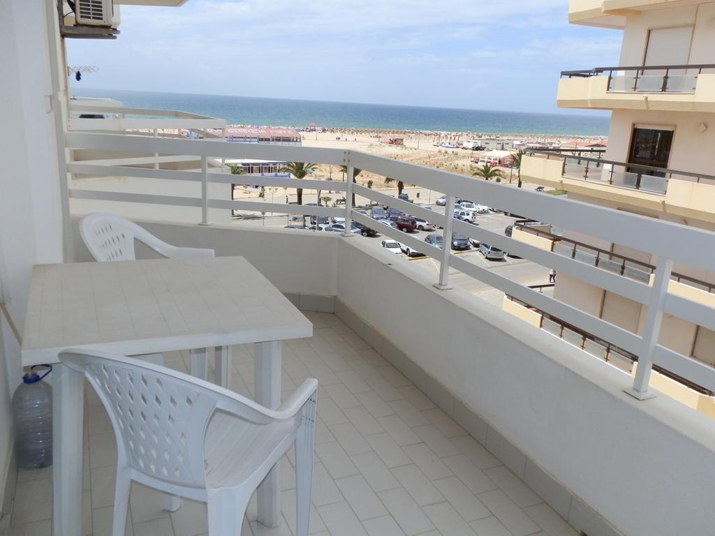 Apartamentos Carolino Monte Gordo Habitación foto